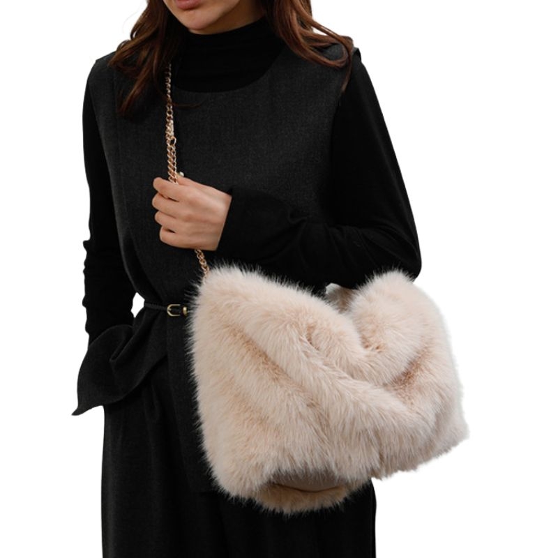 Сумка меховая