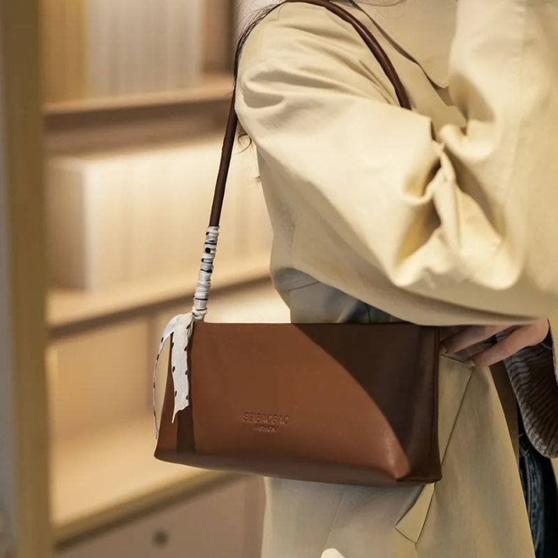 Клатч на плечо