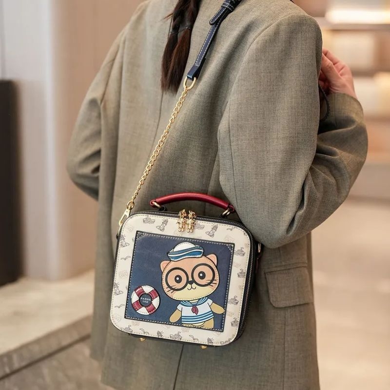 Сумка через плечо с мишкой