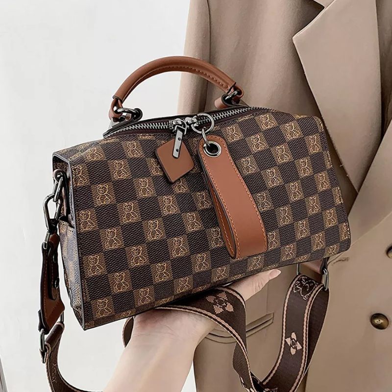 Сумка через плечо женская