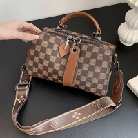 Сумка через плечо женская