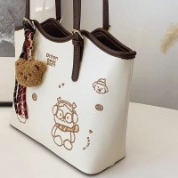 Сумка с брелоком