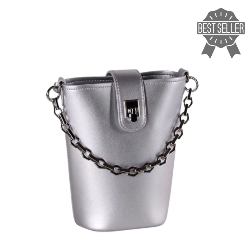 Кожаная сумка с цепочкой