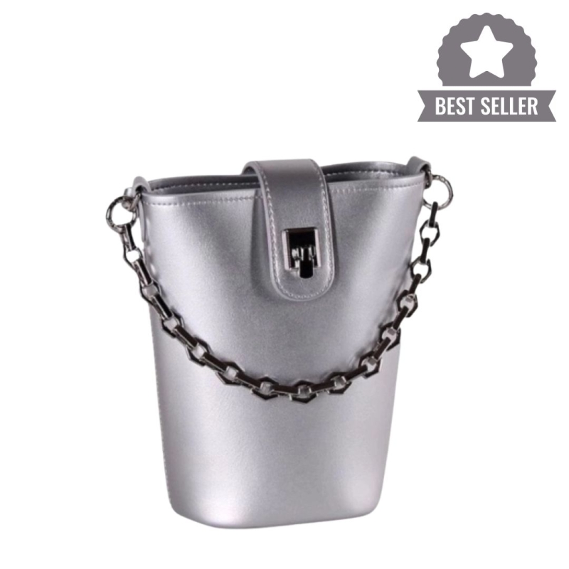 Кожаная сумка с цепочкой