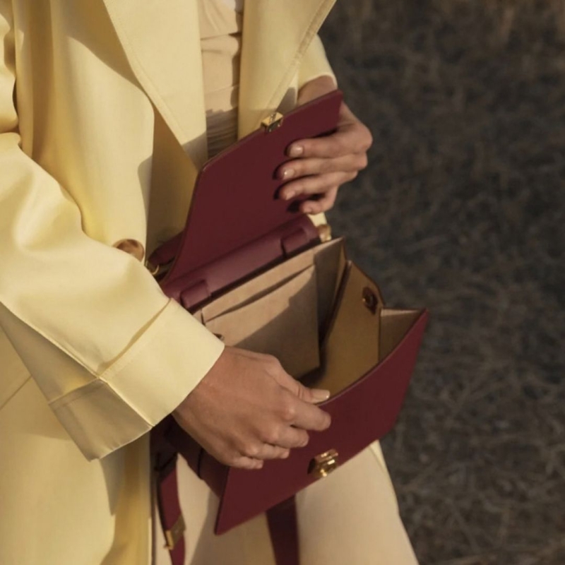 Сумка-клатч кожаная